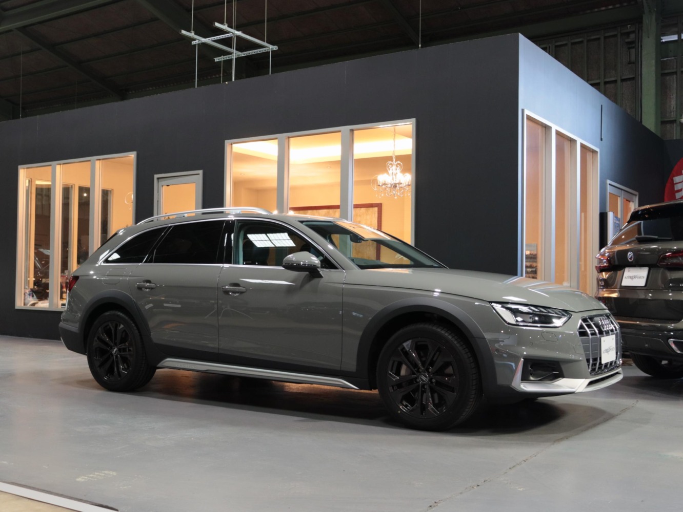 アウディ　Ａ４オールロードクワトロ　２．０　４ＷＤ