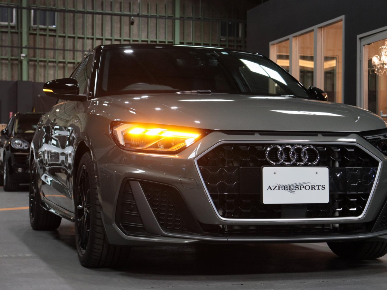 アウディ　Ａ１スポーツバック　３５ＴＦＳＩ　Ｓライン