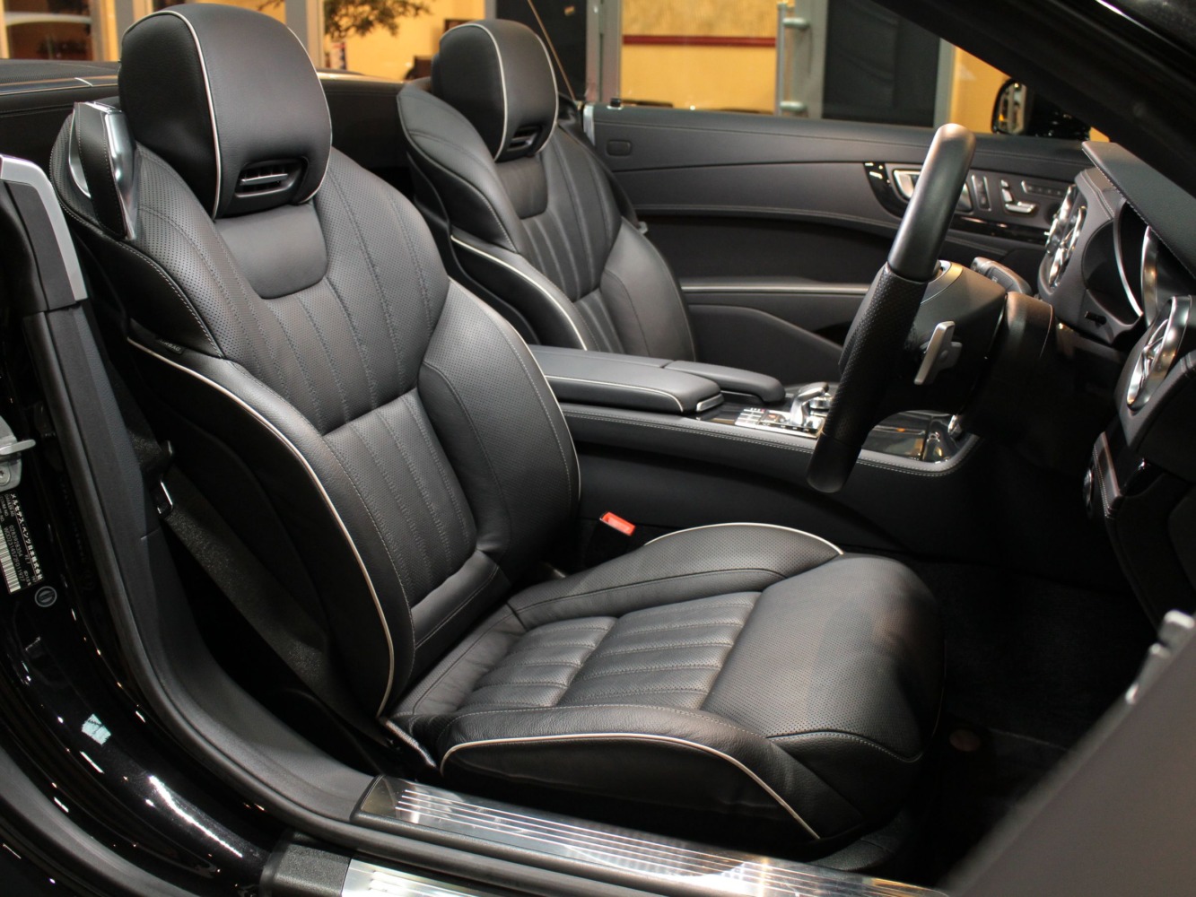 メルセデスベンツ　ＳＬ３５０　ブルーエフィシェンシー　ＡＭＧスポーツＰＫＧ