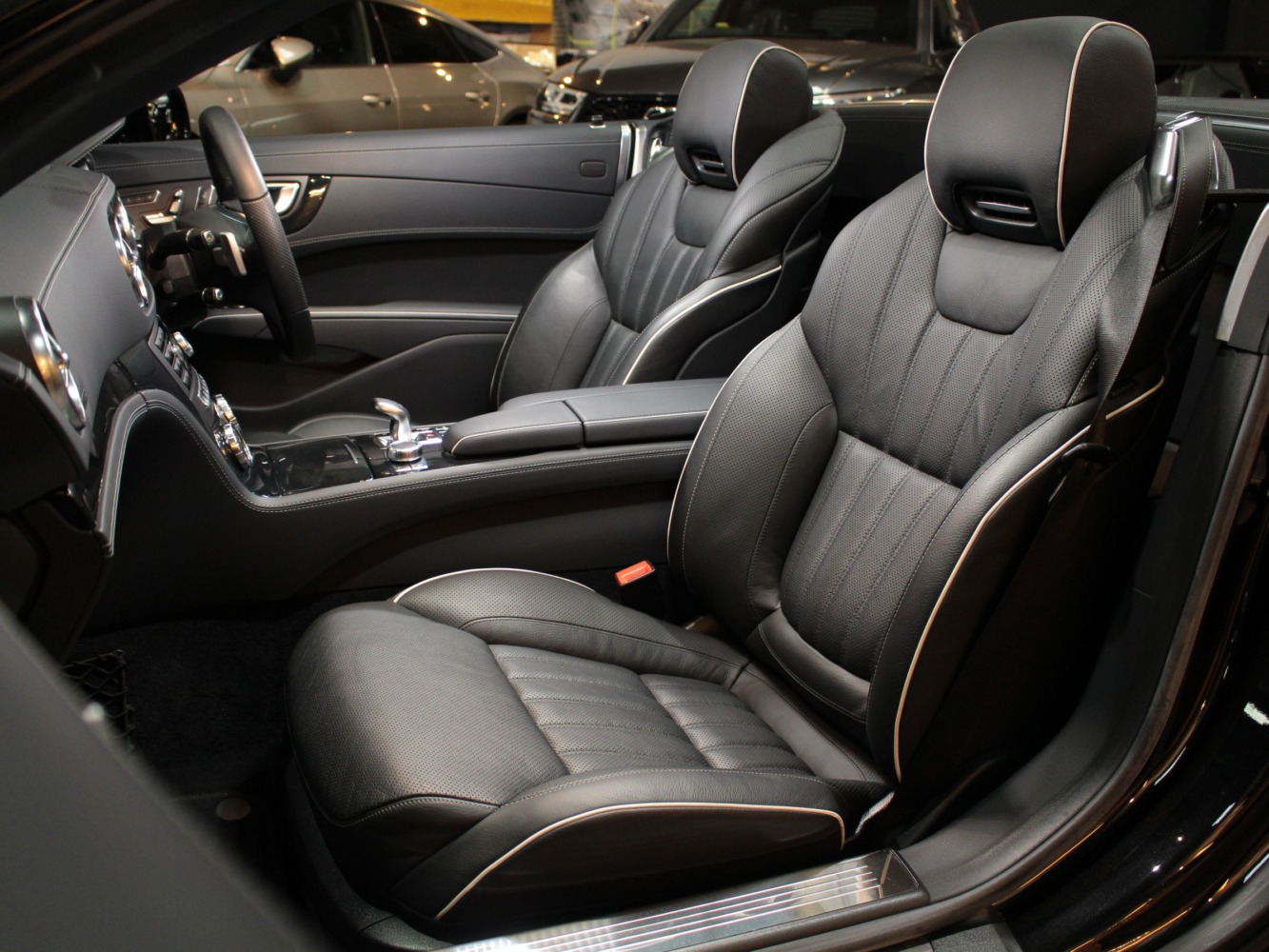 メルセデスベンツ　ＳＬ３５０　ブルーエフィシェンシー　ＡＭＧスポーツＰＫＧ