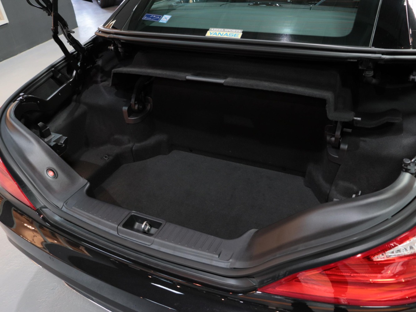 メルセデスベンツ　ＳＬ３５０　ブルーエフィシェンシー　ＡＭＧスポーツＰＫＧ