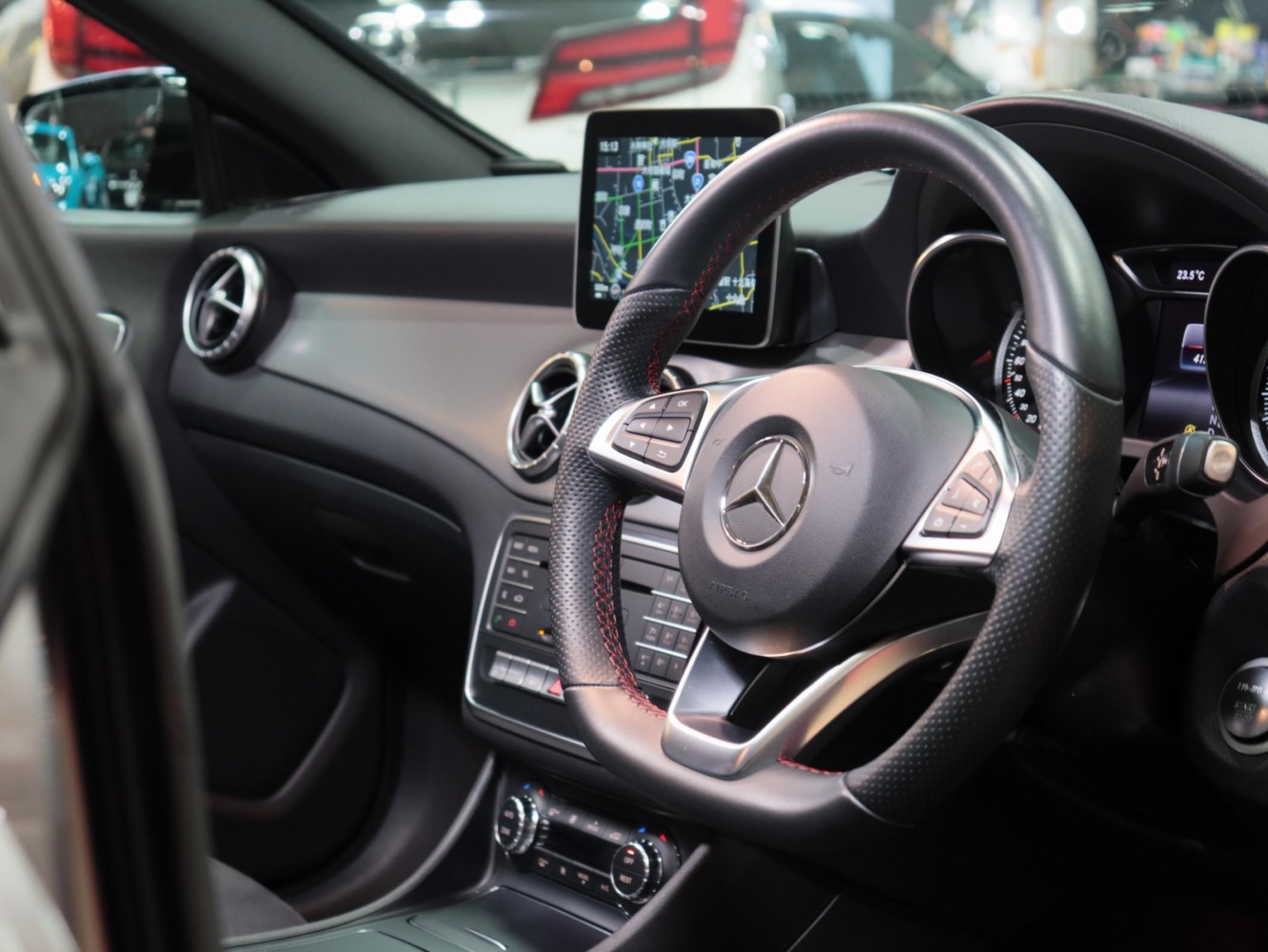 メルセデスベンツ　ＣＬＡ１８０　スポーツ