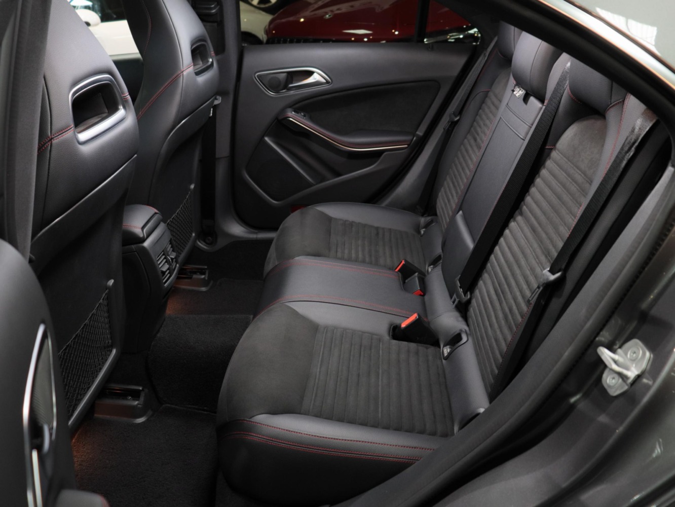 メルセデスベンツ　ＣＬＡ１８０　スポーツ
