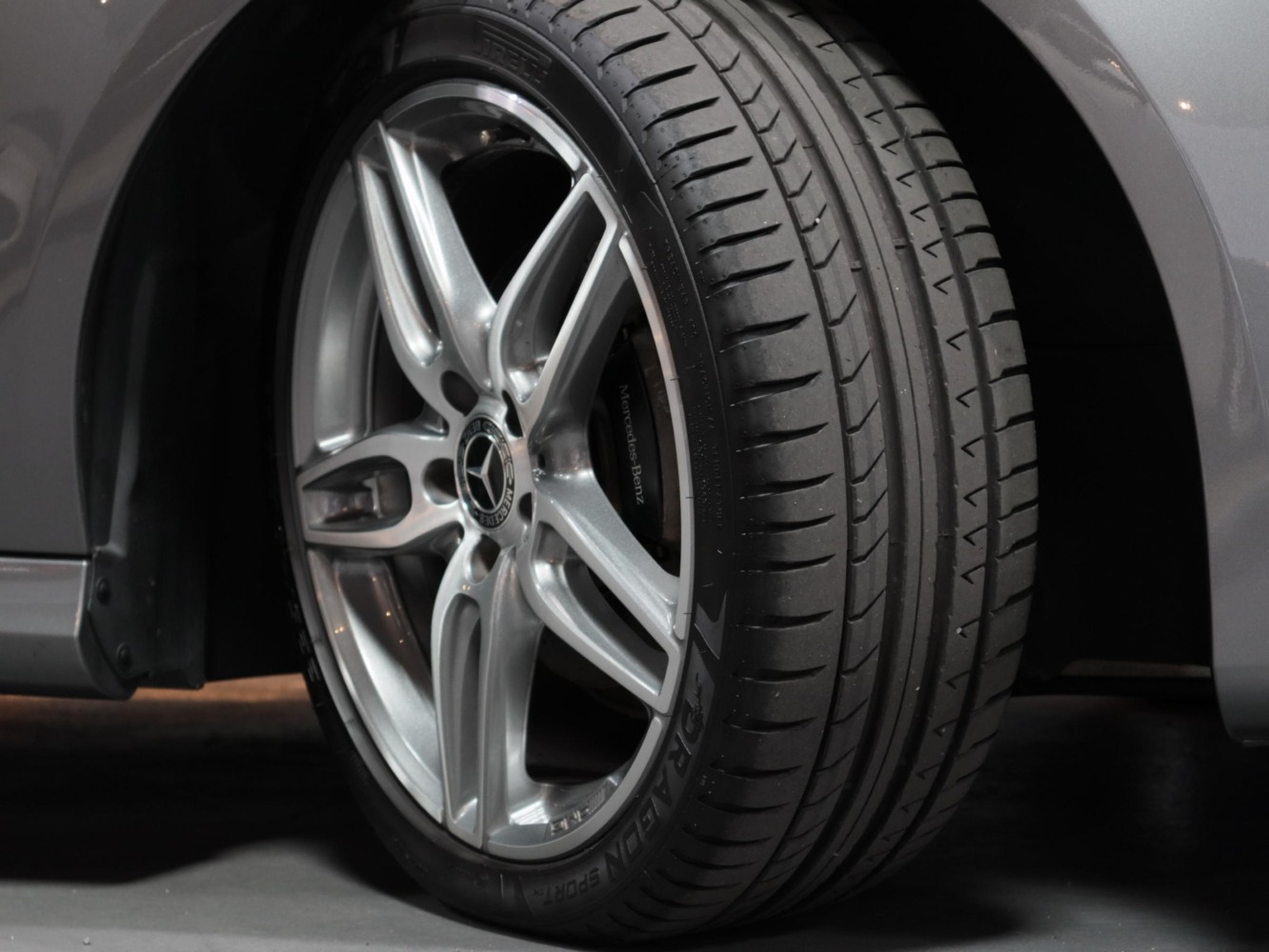 メルセデスベンツ　ＣＬＡ１８０　スポーツ