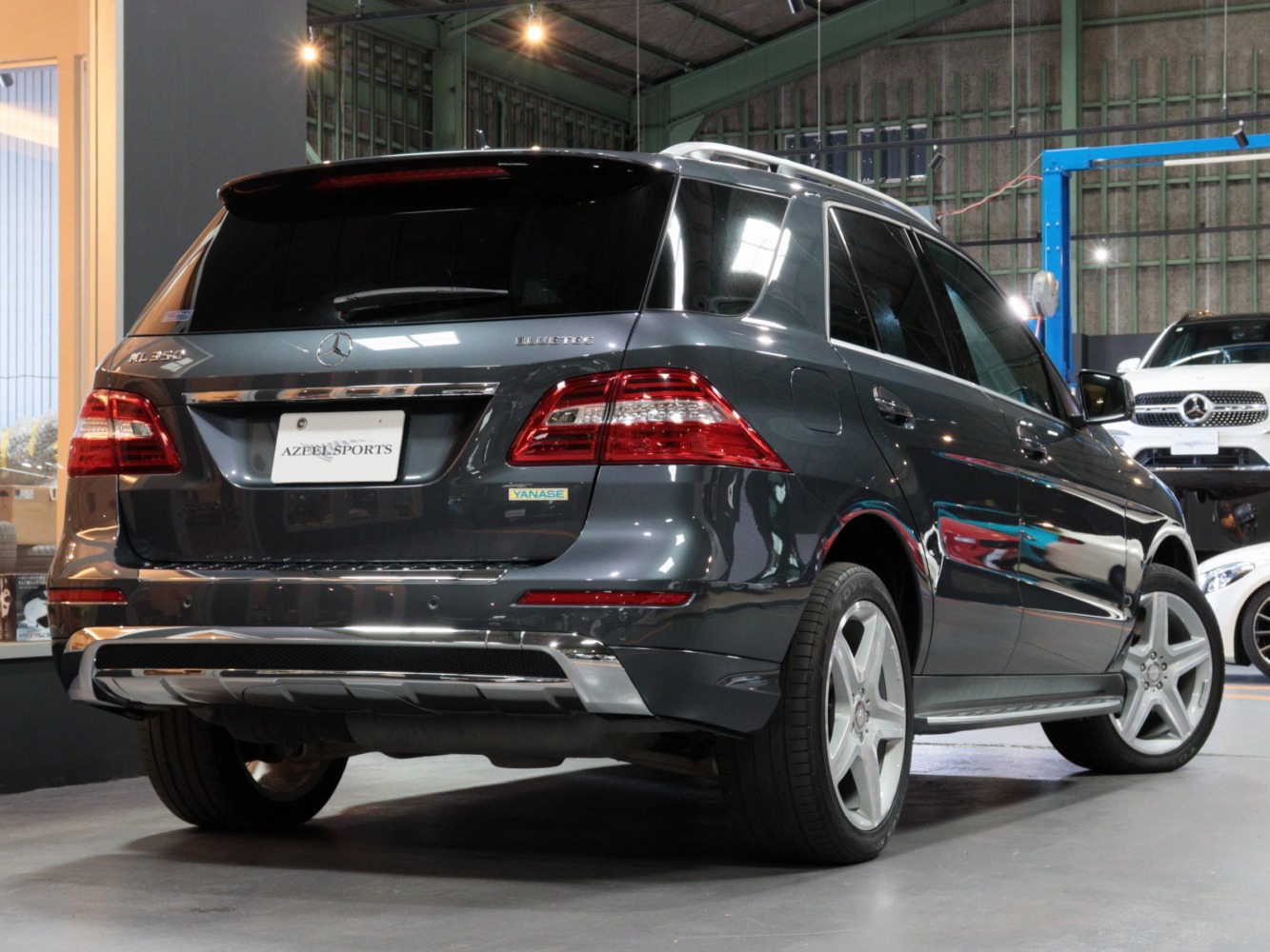 メルセデスベンツ　ＭＬ３５０　ブルーテック　４マチック