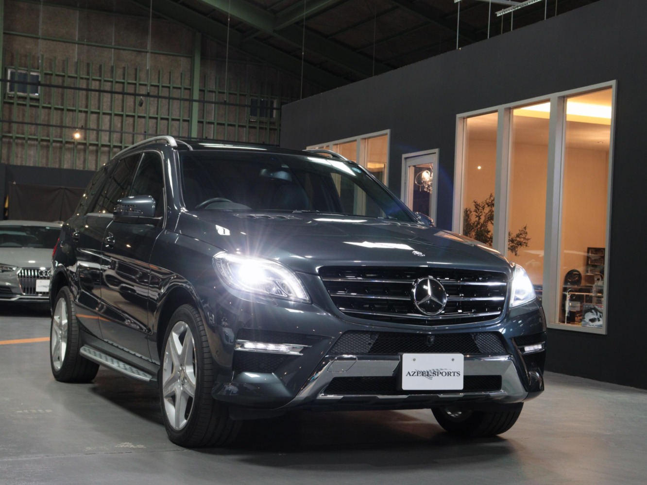 メルセデスベンツ　ＭＬ３５０　ブルーテック　４マチック
