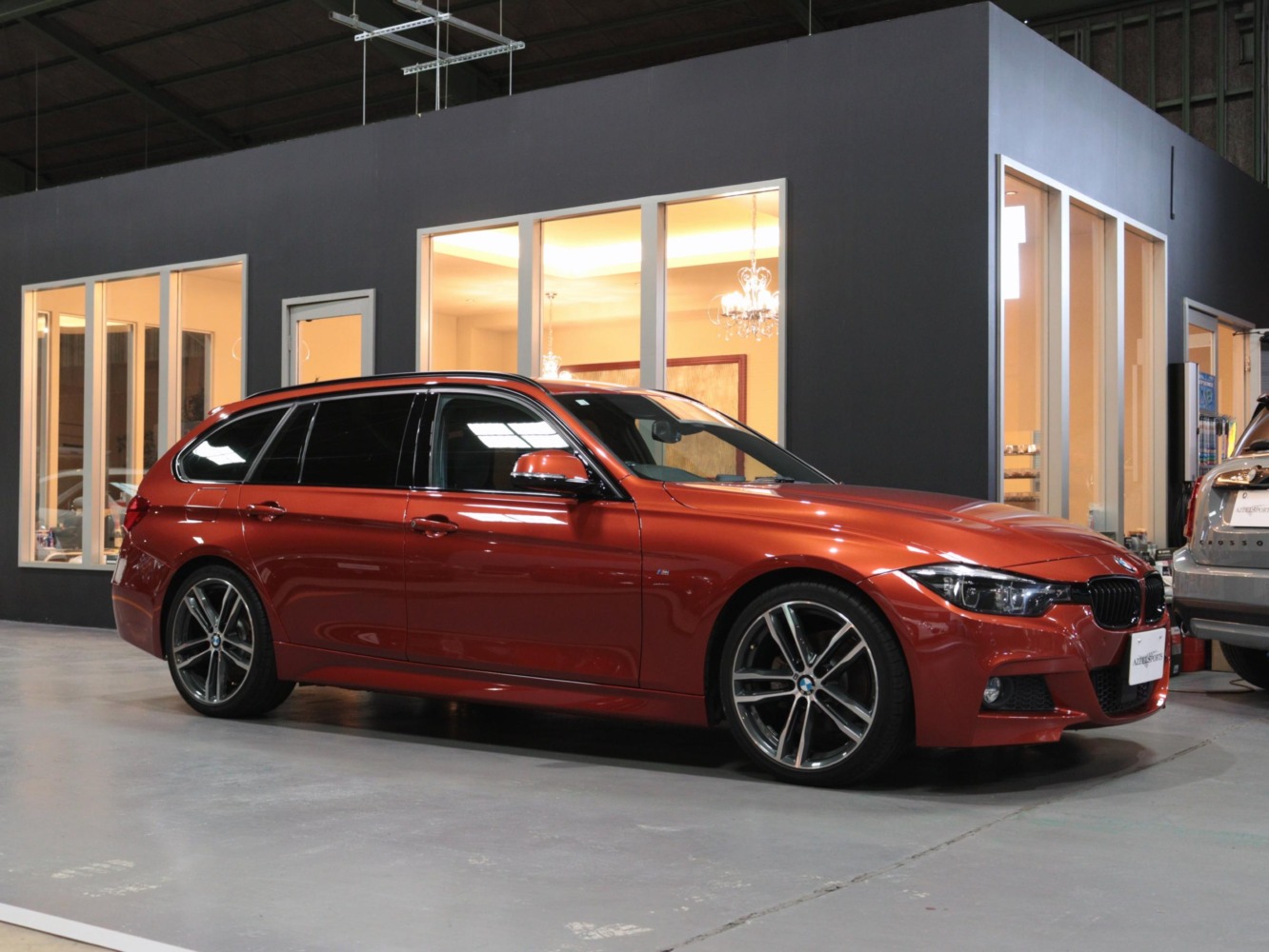 ＢＭＷ　３２０ｄ　ツーリング　Ｍスポーツ　エディションシャドー（特別仕様車）