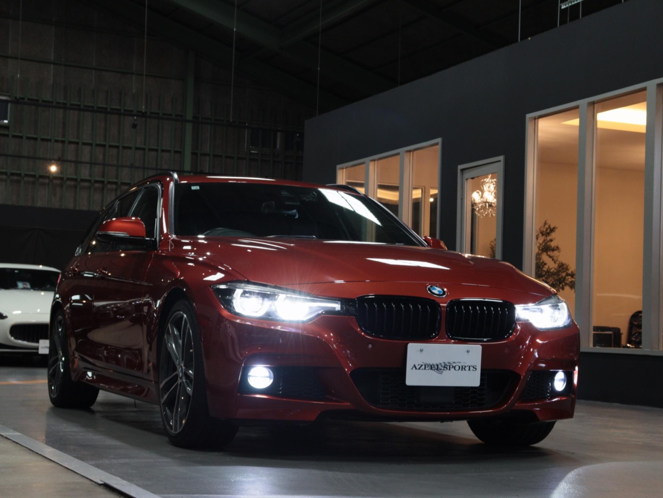 ＢＭＷ　３２０ｄ　ツーリング　Ｍスポーツ　エディションシャドー（特別仕様車）