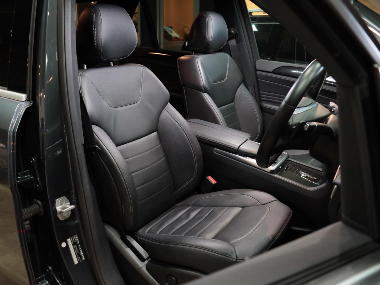 メルセデスベンツ　ＭＬ３５０　ブルーテック　４マチック