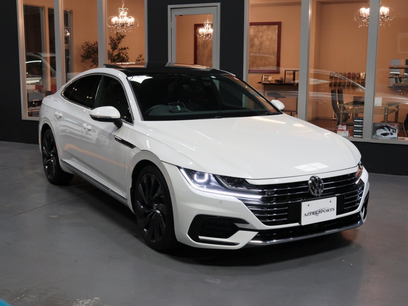 フォルクスワーゲン　アルテオン　ＴＳＩ　４モーション　Ｒライン　アドバンス
