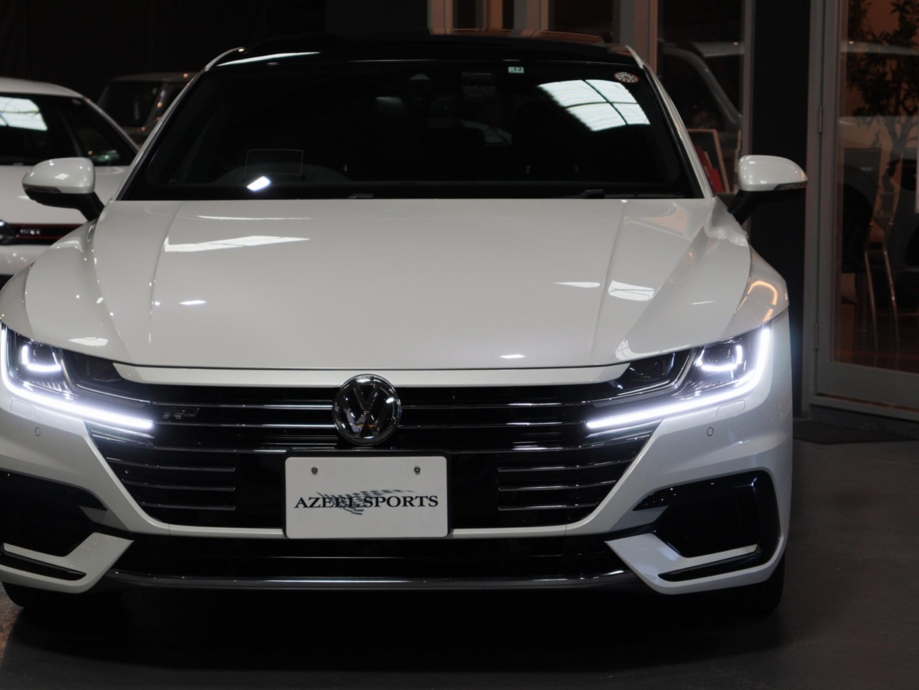 フォルクスワーゲン　アルテオン　ＴＳＩ　４モーション　Ｒライン　アドバンス
