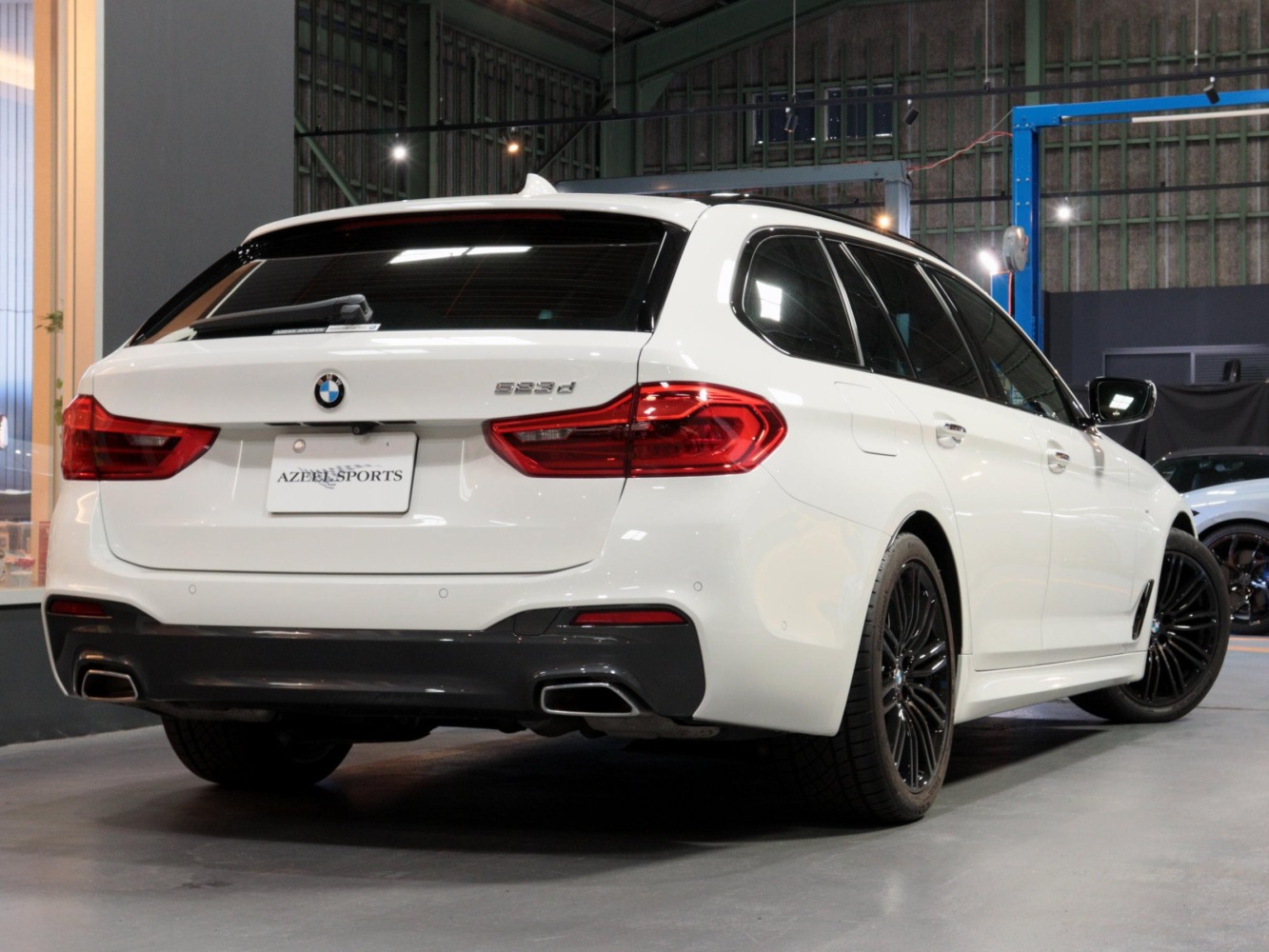 ＢＭＷ　５２３ｄツーリング　Ｍスポーツ