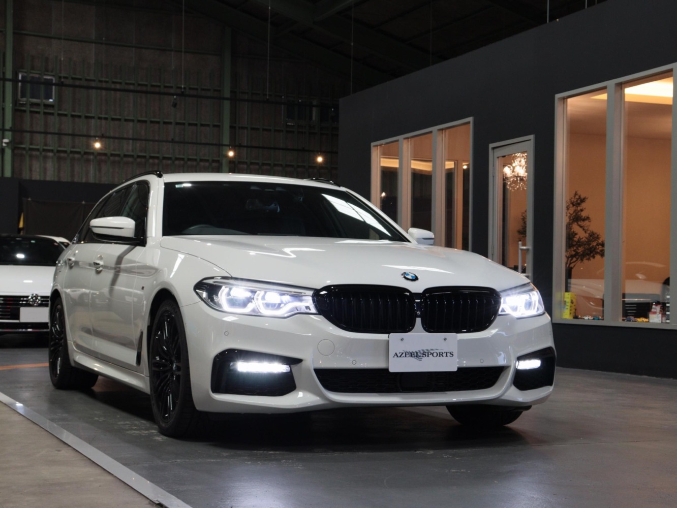 ＢＭＷ　５２３ｄツーリング　Ｍスポーツ