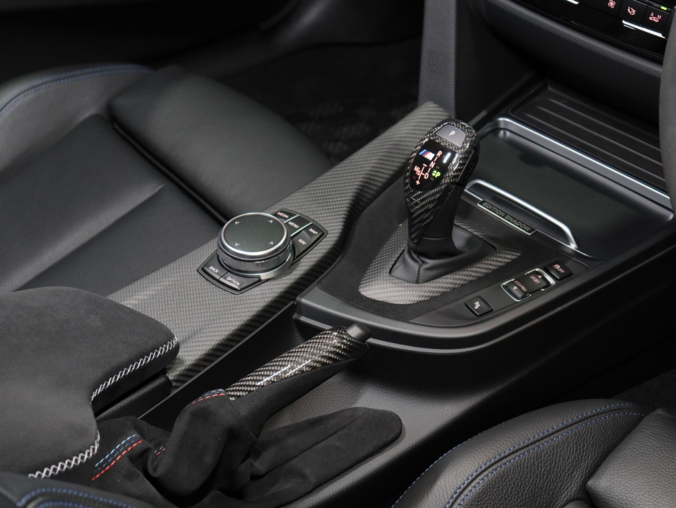 ＢＭＷ　３２０ｄ　ツーリング　Ｍスポーツ　エディションシャドー