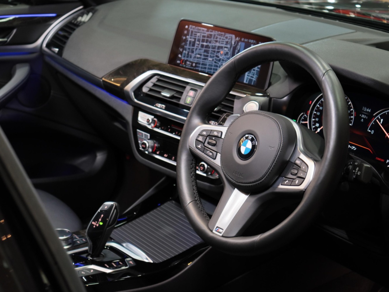 ＢＭＷ　Ｘ３　ｘＤｒｉｖｅ　２０ｄ　Ｍスポーツ