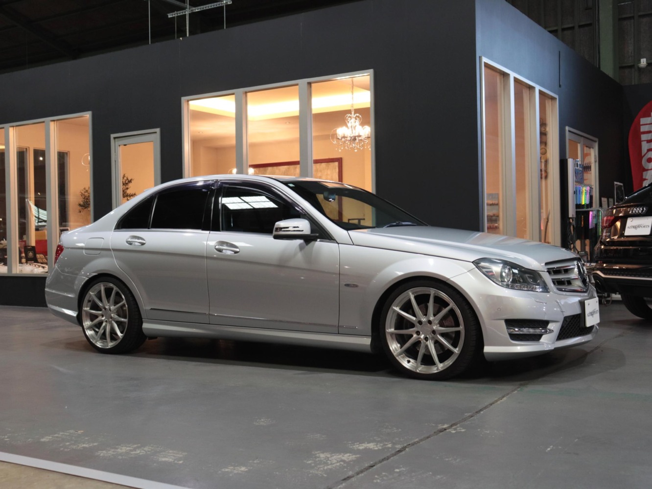 メルセデスベンツ　Ｃ３５０　ブルーエフィシェンシー　アバンギャルド
