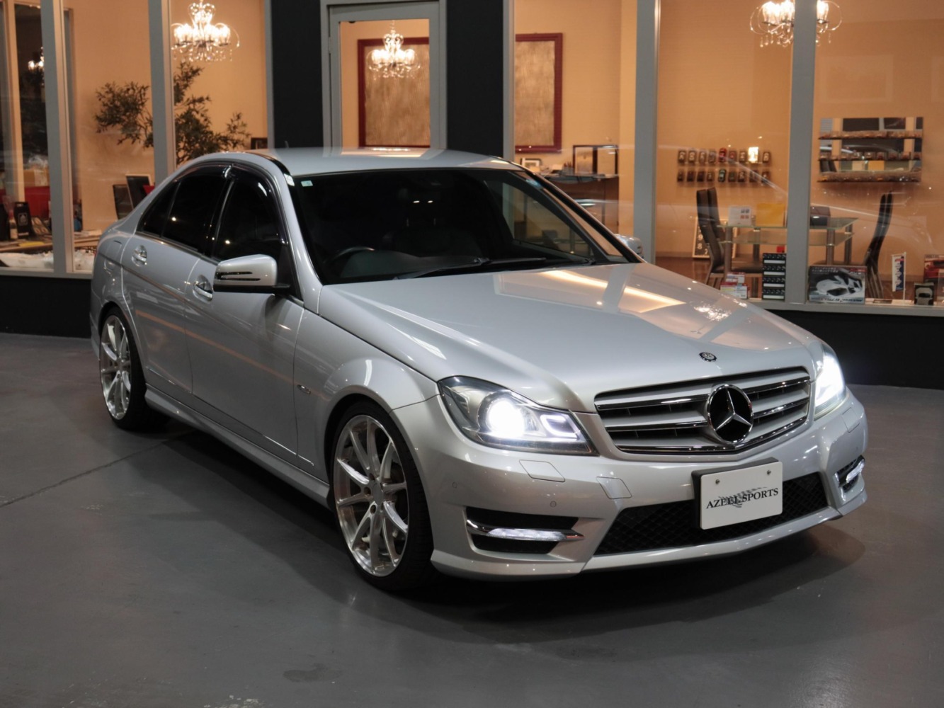 メルセデスベンツ　Ｃ３５０　ブルーエフィシェンシー　アバンギャルド