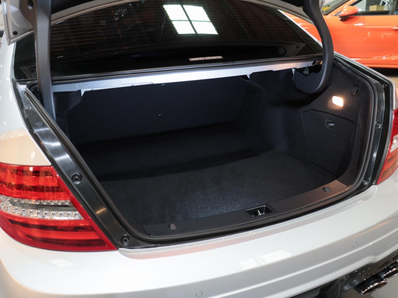 メルセデスベンツ　Ｃ３５０　ブルーエフィシェンシー　アバンギャルド