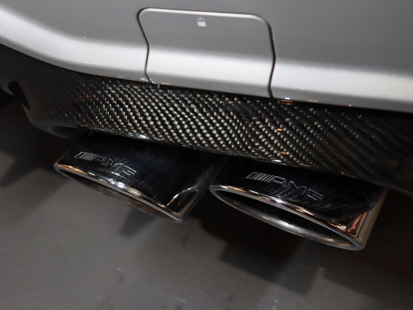 メルセデスベンツ　Ｃ３５０　ブルーエフィシェンシー　アバンギャルド