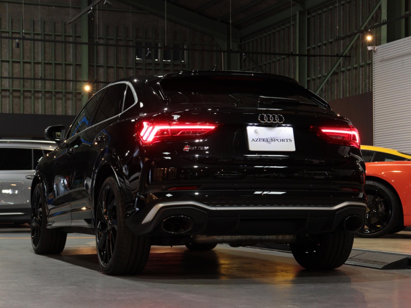 アウディ　ＲＳＱ３スポーツバック　２．５　４ＷＤ