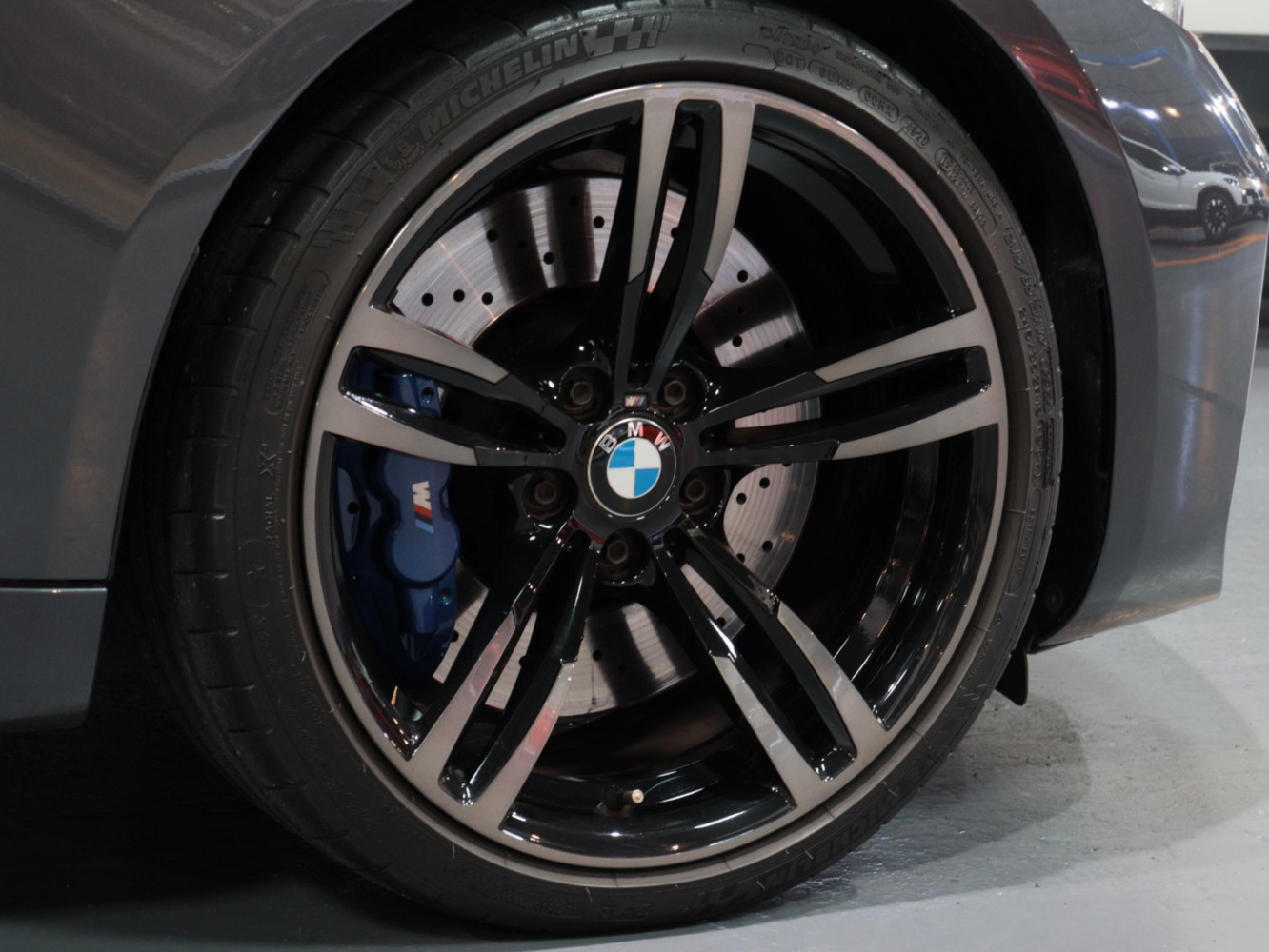 ＢＭＷ　Ｍ２　ＤＣＴ　ベースグレード
