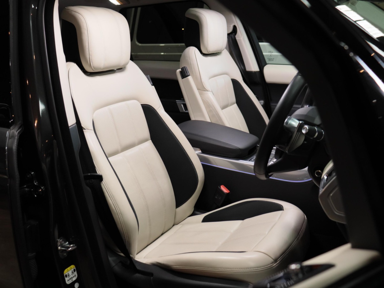 ランドローバー　レンジローバースポーツ 　ＨＳＥ　ダイナミック　２５８ＰＳ