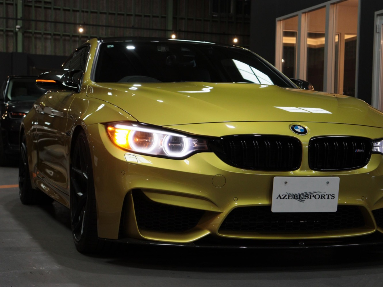 BMW　M４　クーペ　ベースグレード
