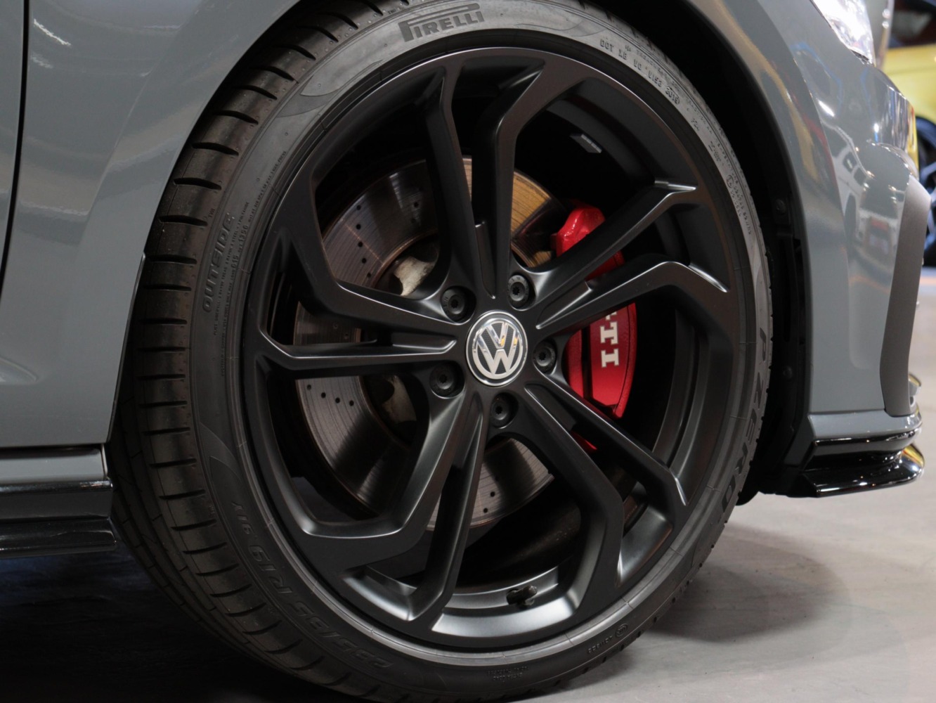 フォルクスワーゲン　ゴルフⅦ　ＧＴＩ　ＴＣＲ