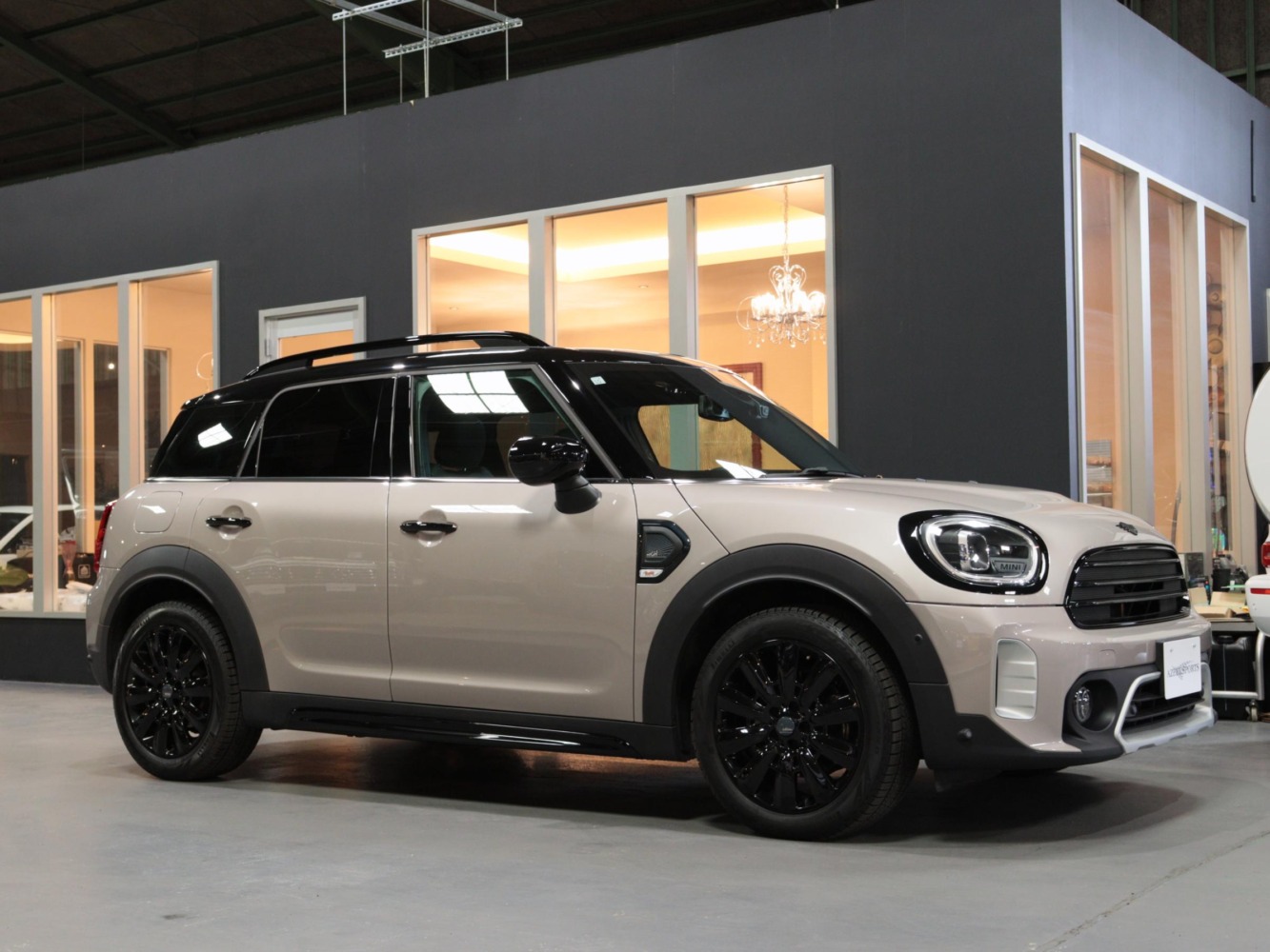 ＭＩNＩ　クーパーＤ　クロスオーバー　ハイランド・エディション