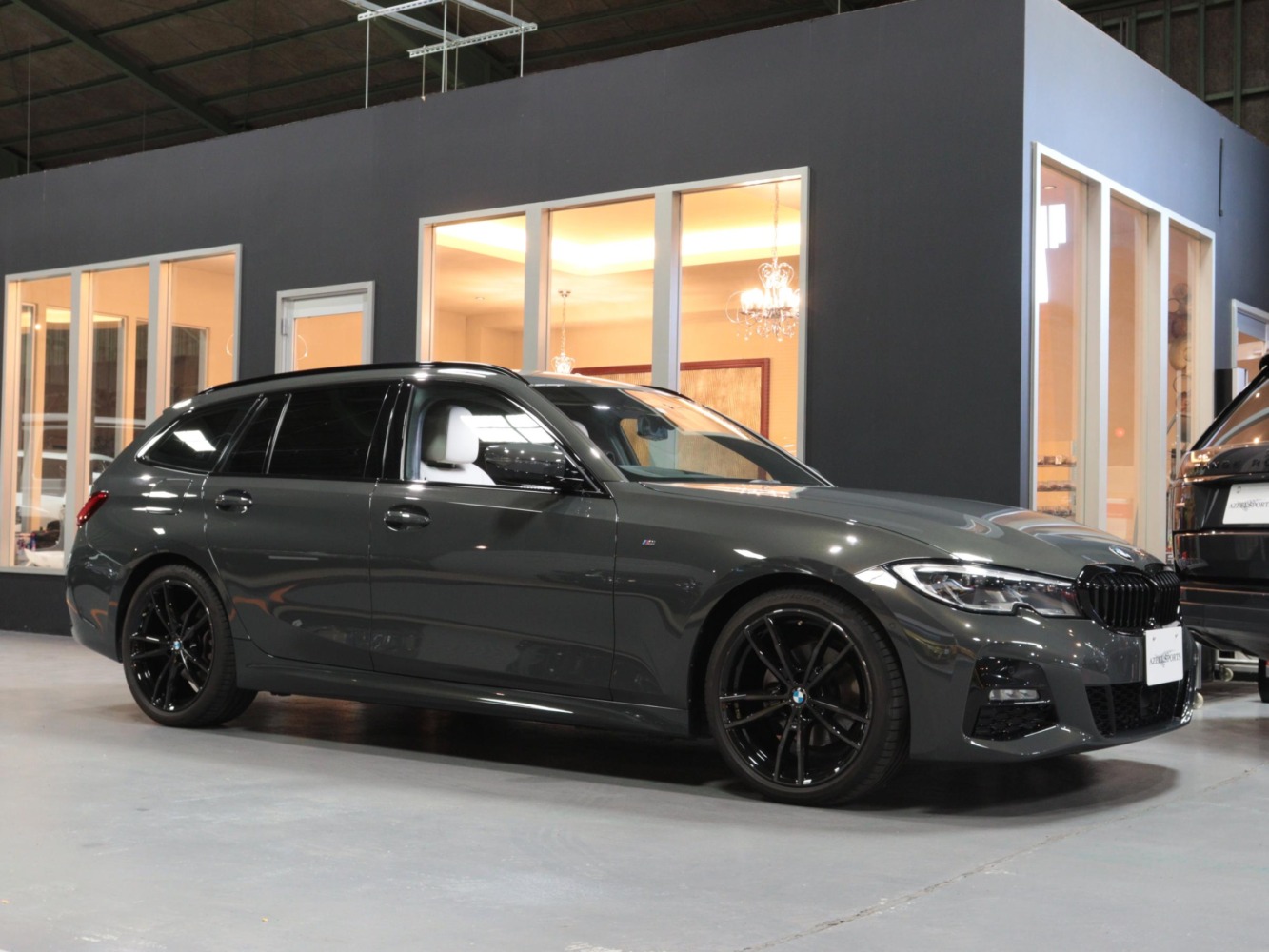BMW ３シリーズツーリング　320d xドライブ ツーリングMスポーツ 4WD