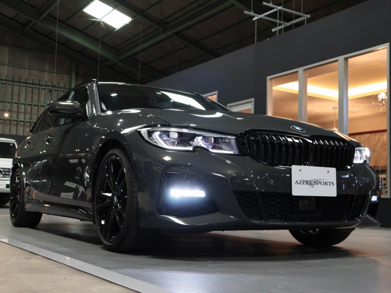 BMW ３シリーズツーリング　320d xドライブ ツーリングMスポーツ 4WD