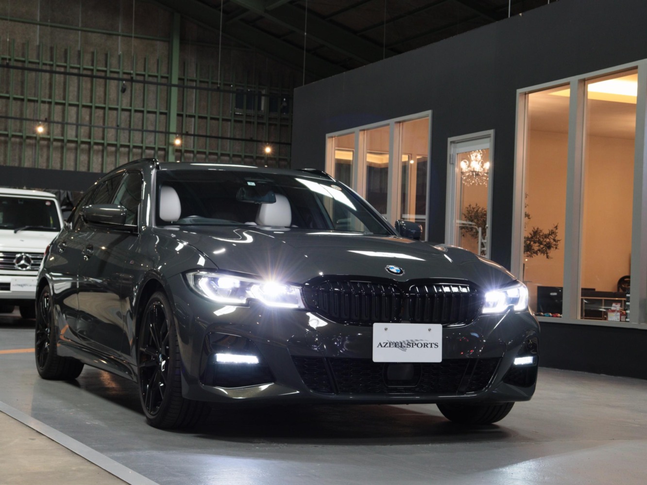 BMW ３シリーズツーリング　320d xドライブ ツーリングMスポーツ 4WD