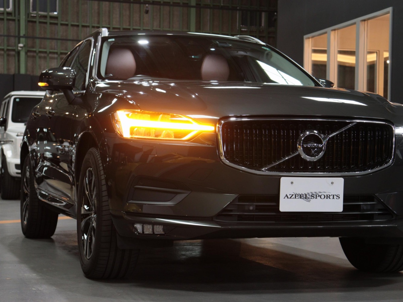 ボルボ　XC60　D4 AWDモメンタム 4WD