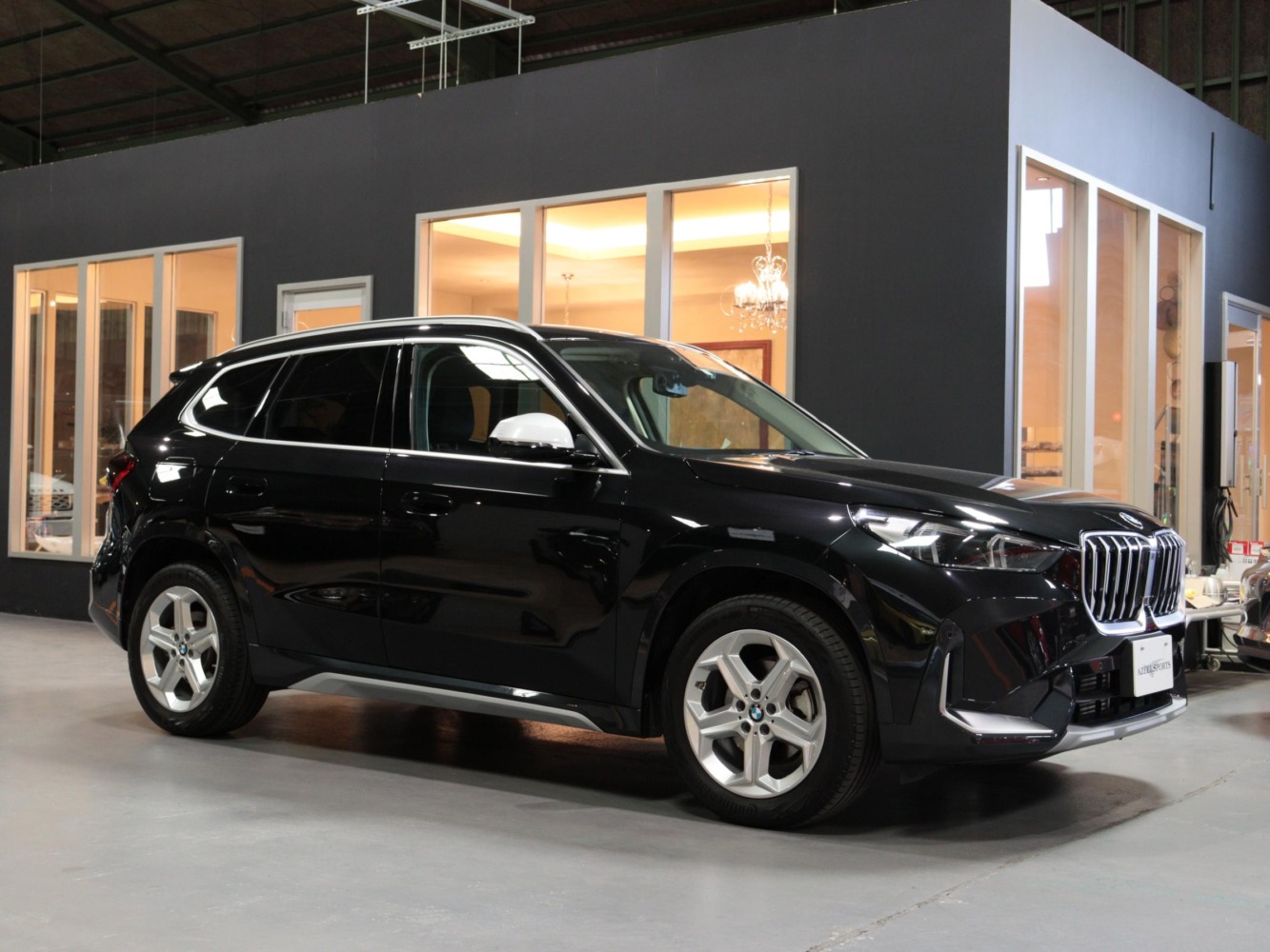 BMW X1　xドライブ20i xラインDCT 4WD