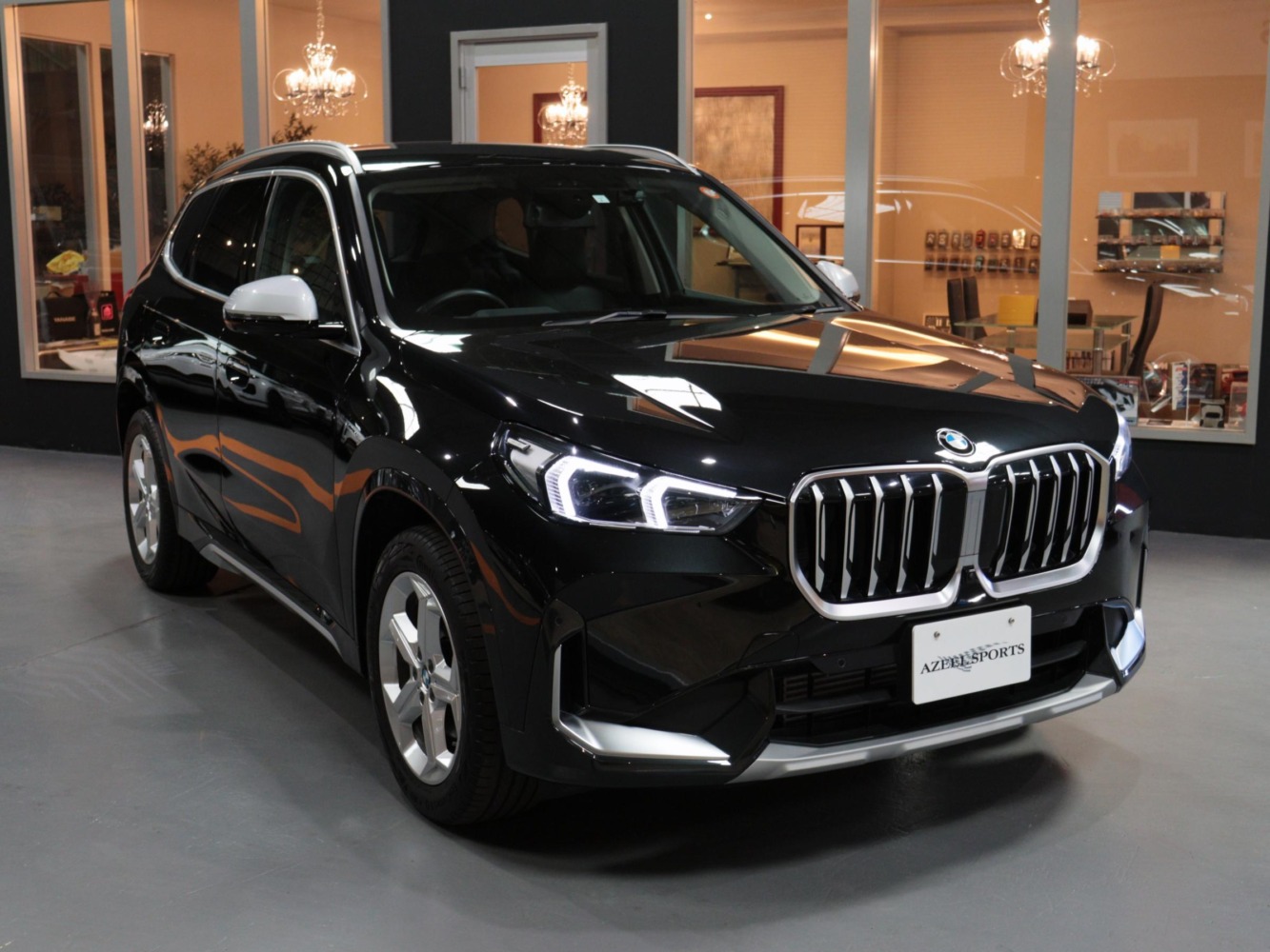 BMW X1　xドライブ20i xラインDCT 4WD