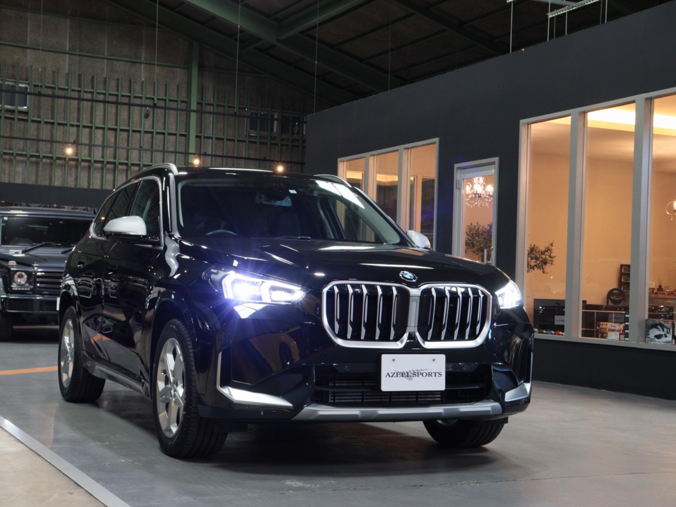 BMW X1　xドライブ20i xラインDCT 4WD