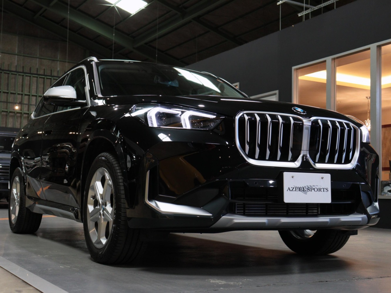 BMW X1　xドライブ20i xラインDCT 4WD