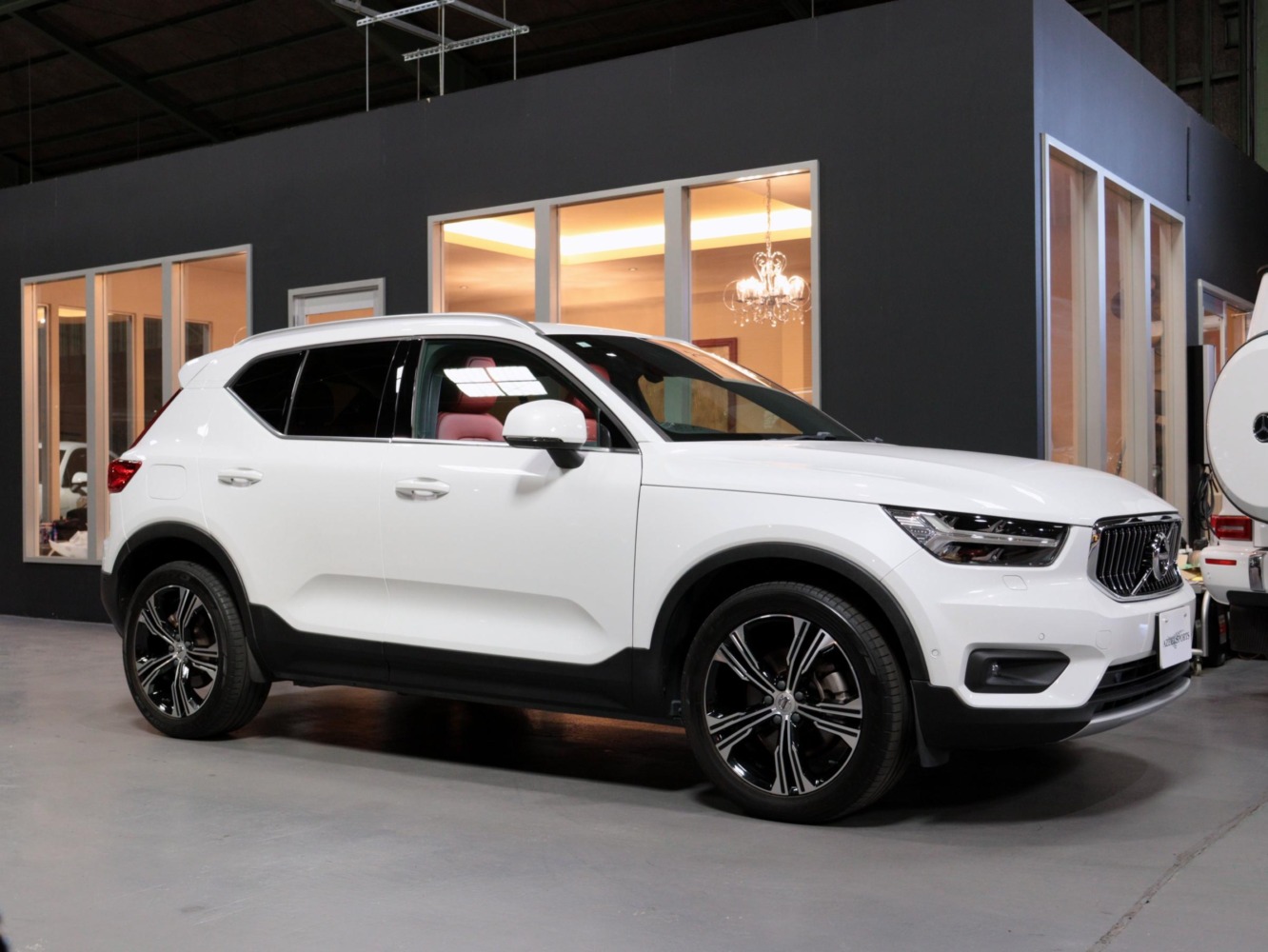 ボルボ　XC40　T5 AWDインスクリプション 4WD