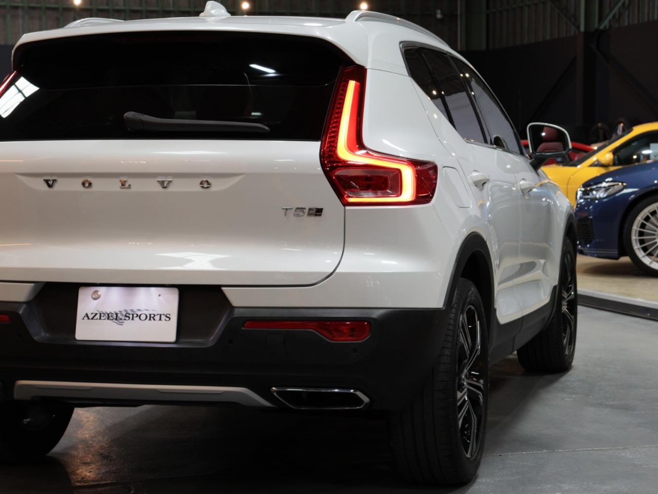 ボルボ　XC40　T5 AWDインスクリプション 4WD