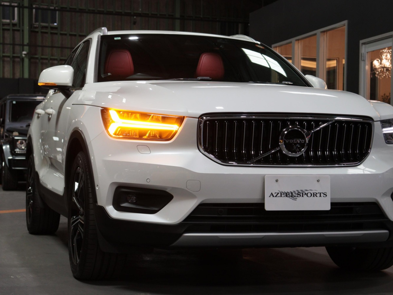 ボルボ　XC40　T5 AWDインスクリプション 4WD