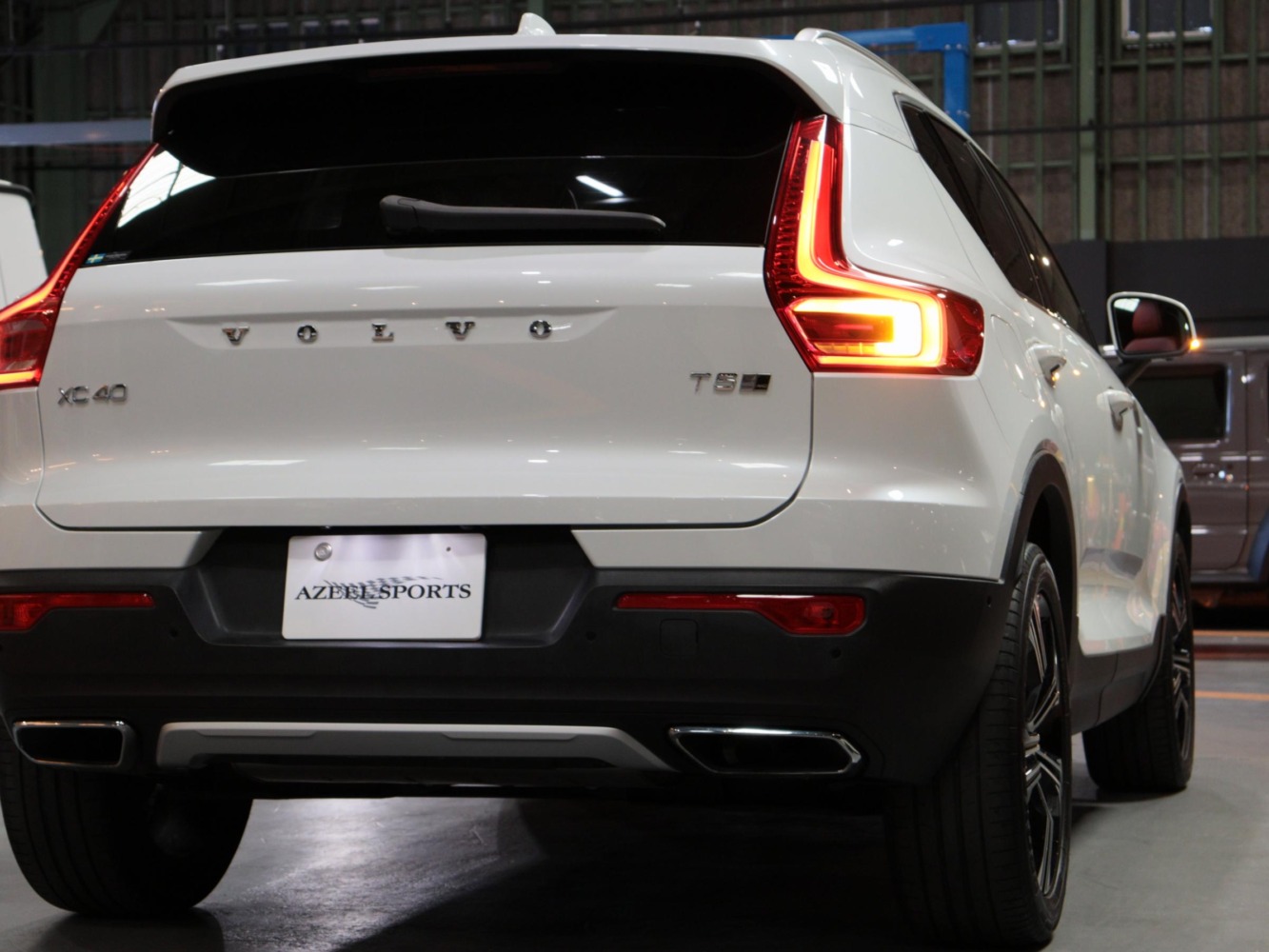 ボルボ　XC40　T5 AWDインスクリプション 4WD
