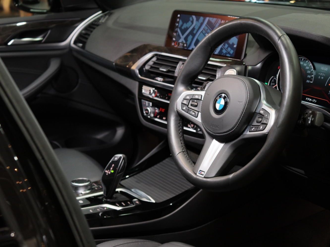 ＢＭＷ　Ｘ３　ｘＤｒｉｖｅ　２０ｄ　Ｍスポーツ　ハイラインＰＫＧ