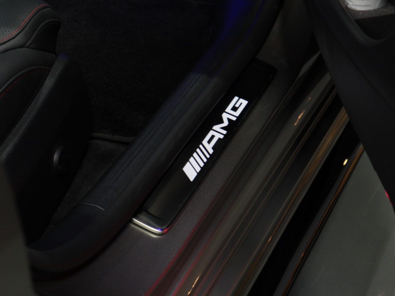 メルセデスＡＭＧ　Ｃ４３ ４マチック　ステーションワゴン