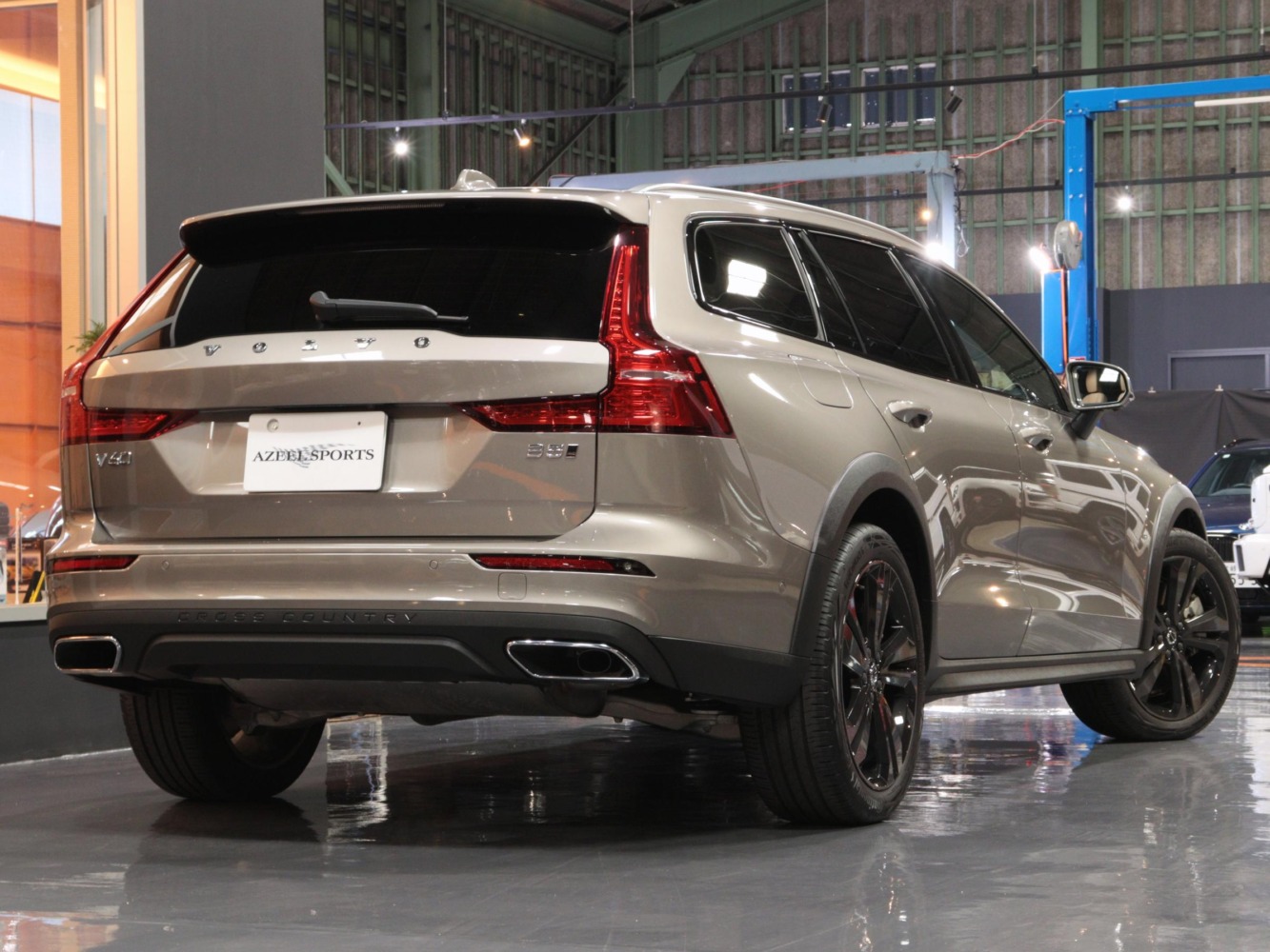 ボルボ　V60　クロスカントリー　B5　AWD　プロ　4WD