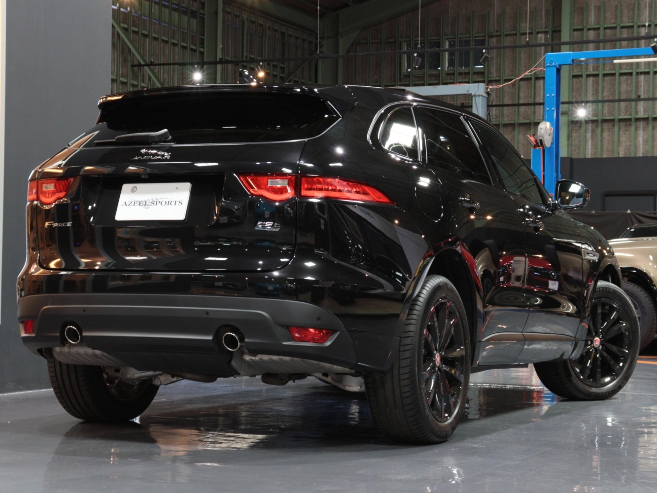 ジャガー　Ｆペイス　Ｒスポーツ　２．０Ｌ　Ｐ２５０　４ＷＤ