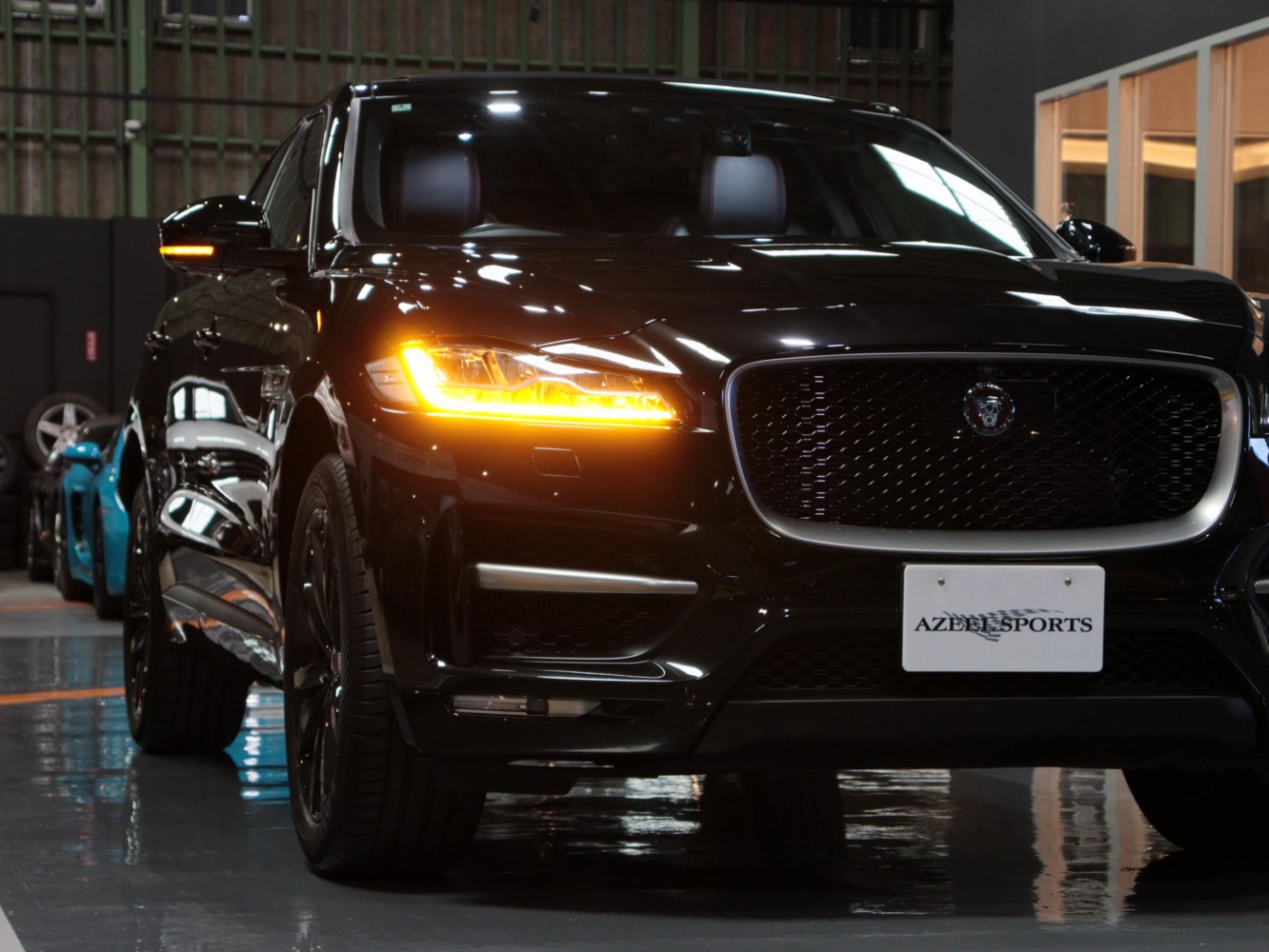 ジャガー　Ｆペイス　Ｒスポーツ　２．０Ｌ　Ｐ２５０　４ＷＤ