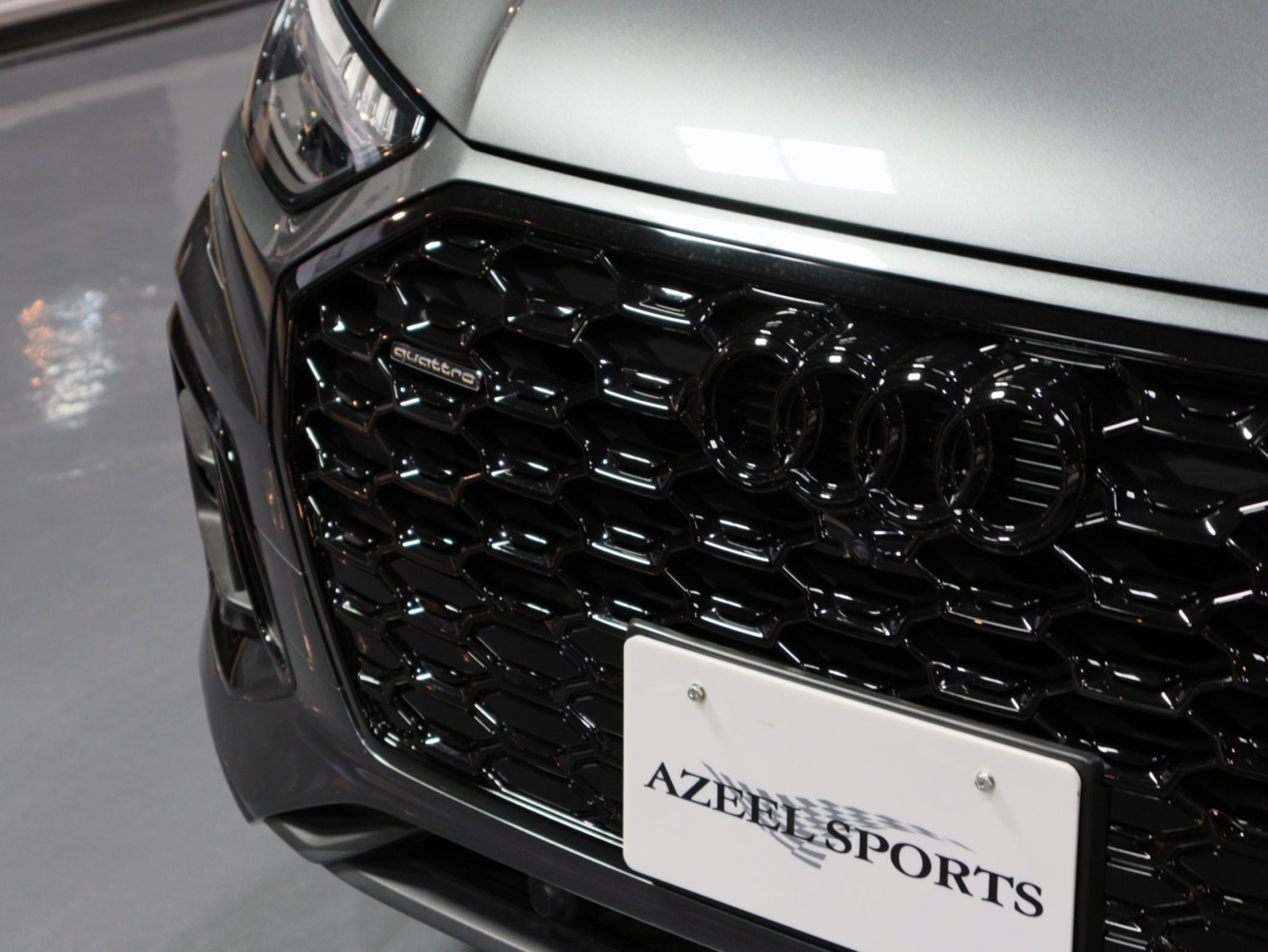 アウディ　Ｑ５ スポーツバック　４０ＴＤＩクワトロ　Ｓライン