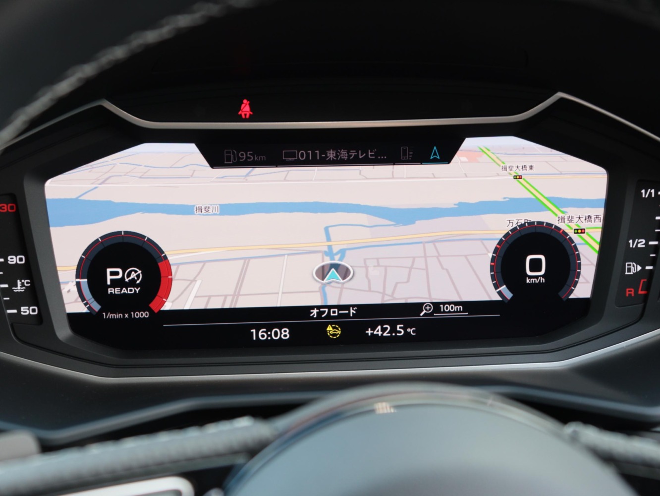 アウディ　Ａ１スポーツバック　２５ＴＦＳＩ　Ｓライン