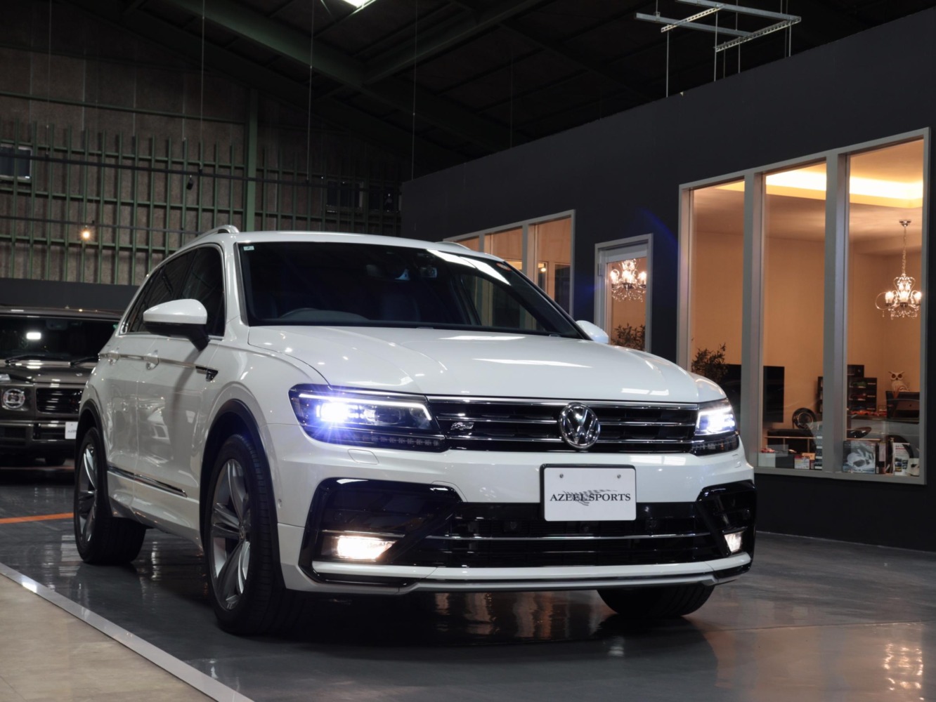 フォルクスワーゲン　ティグアン　ＴＳＩ　Ｒライン