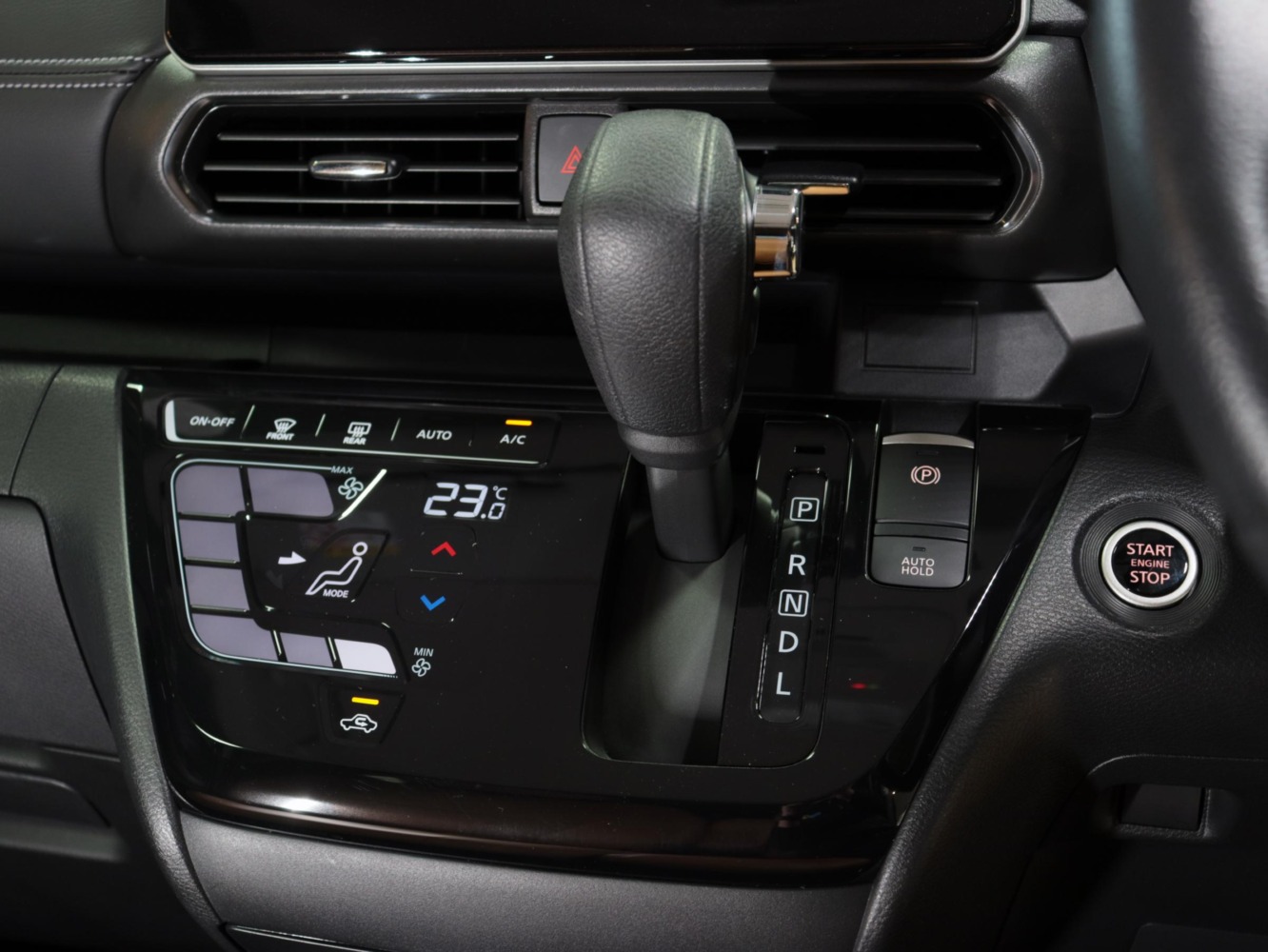 日産　ルークス　ハイウェイスター　Ｇターボ　アーバンクローム　プロパイロット